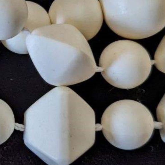 Perfect Summer Beads Exc Vintage Plastic 3-Strand Necklace Bracelet JUST FOR FUN - Picture 6 of 16